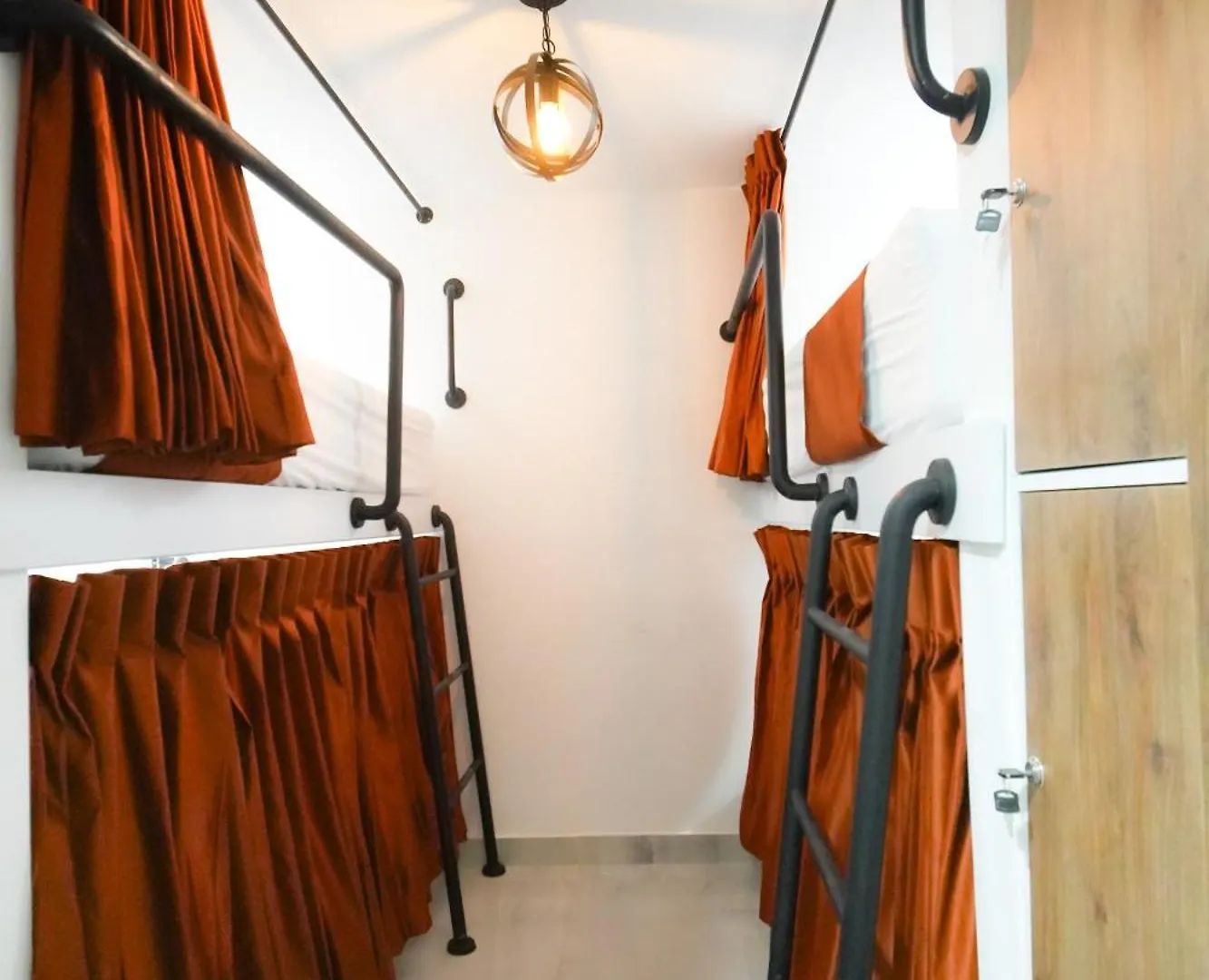 Qantic Lodging Medellin 0*,  Colombia