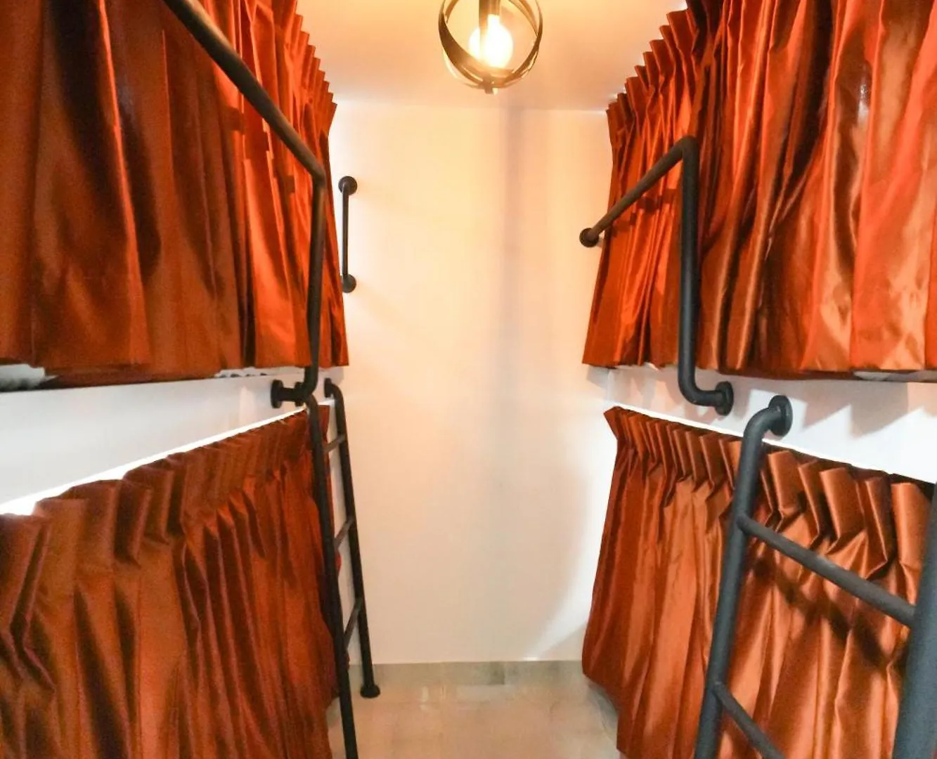 מדיין Qantic Lodging בית הארחה