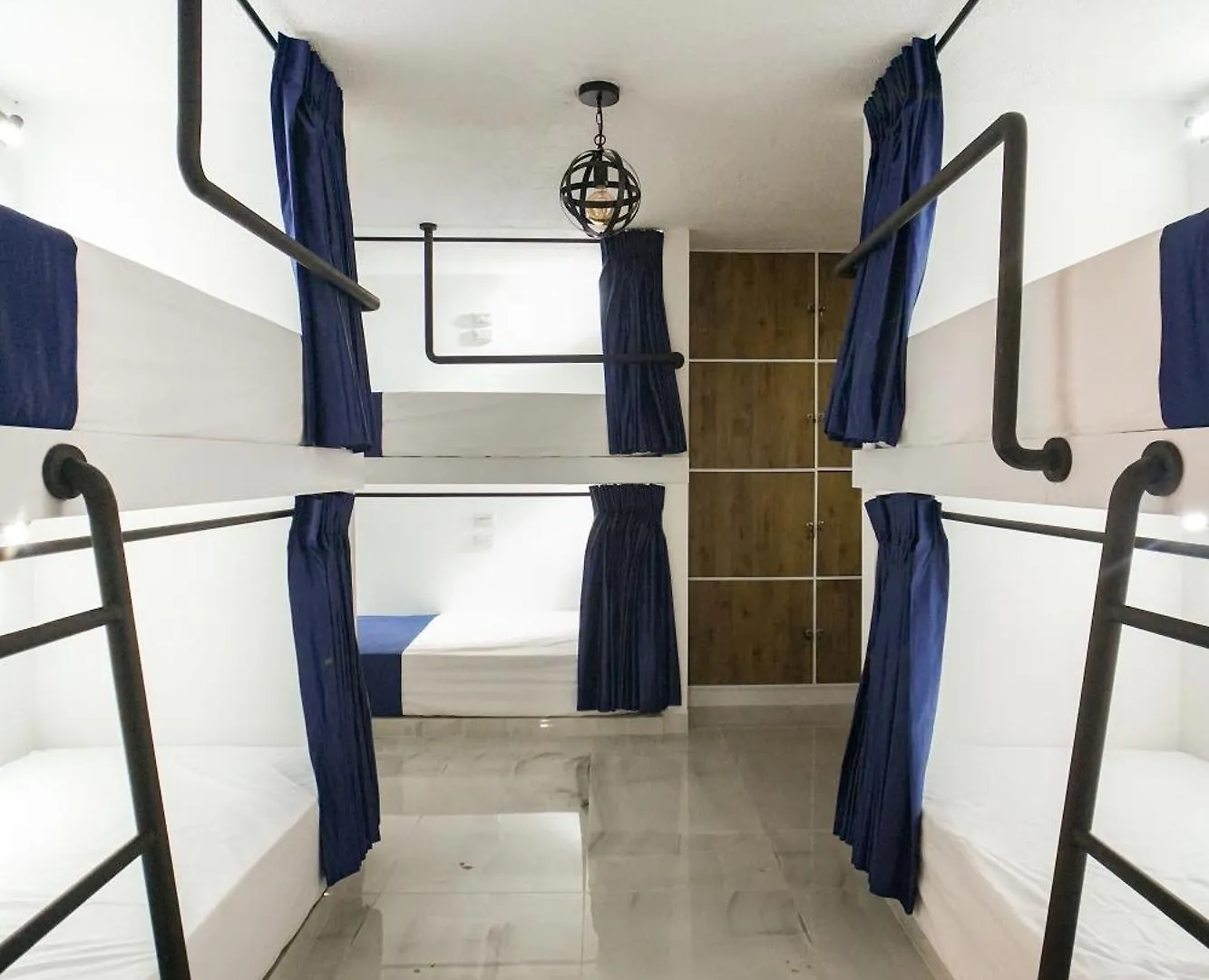 בית הארחה מדיין Qantic Lodging