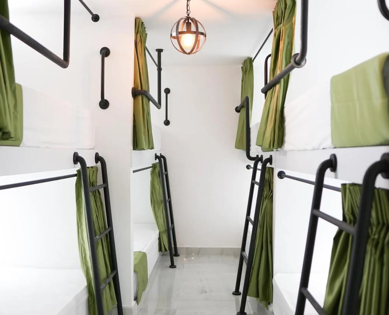 Qantic Lodging Medellin 0*,