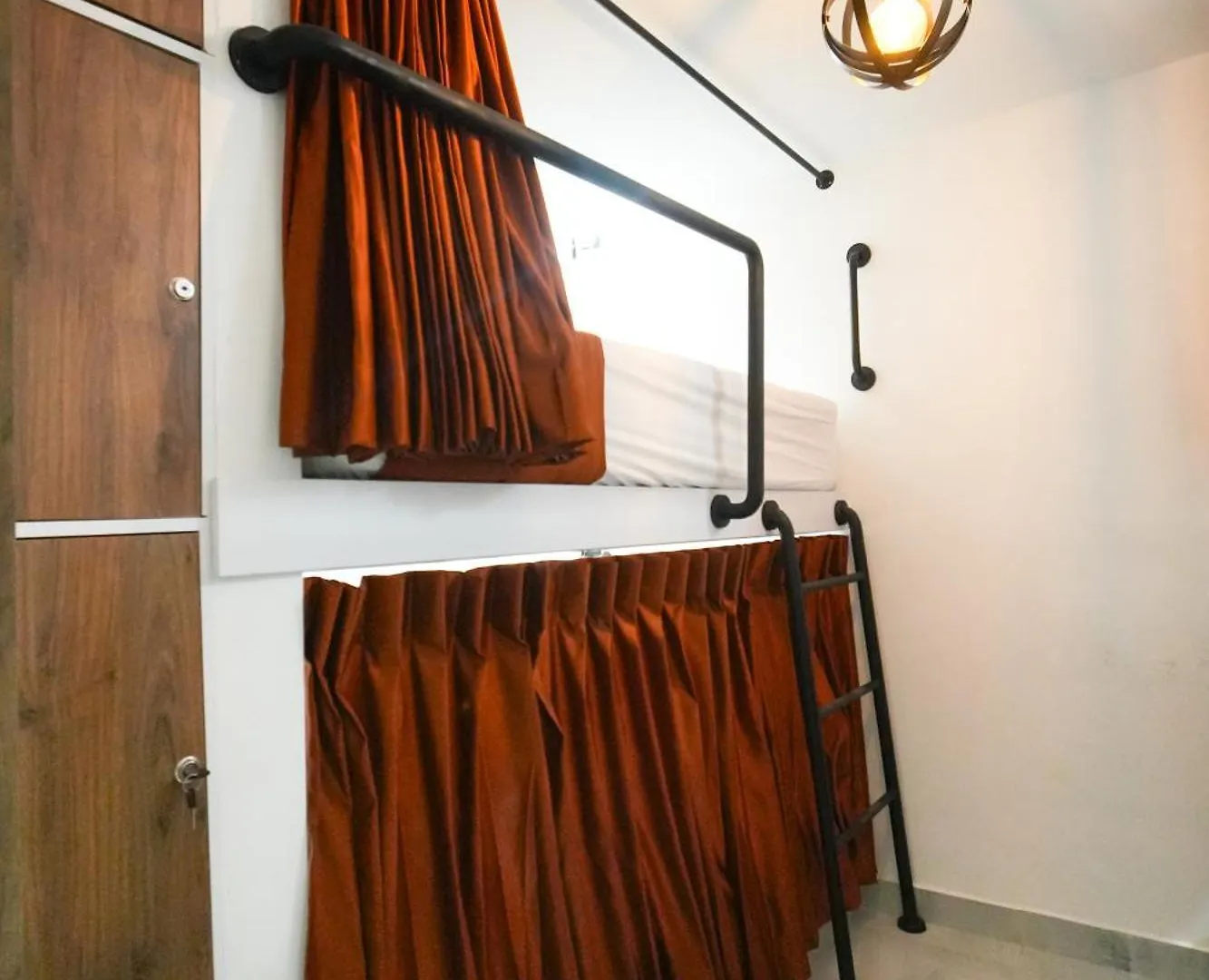 Qantic Lodging Medellin Guest house