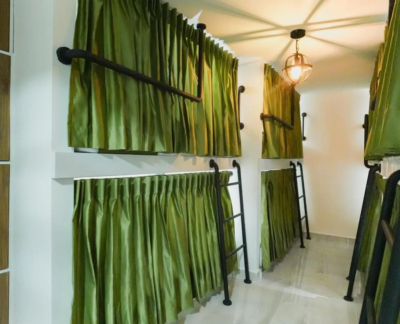 Qantic Lodging Medellin Colombia