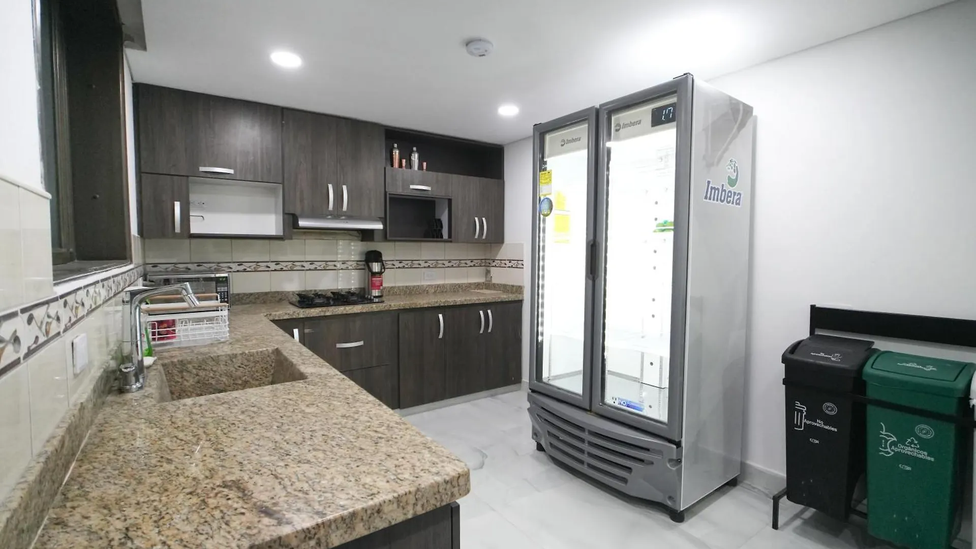 מדיין Qantic Lodging